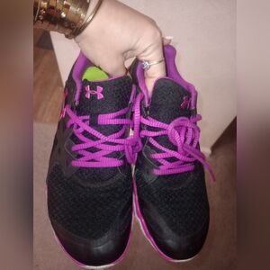 Under Armour Women's Black and Purple Sneakers